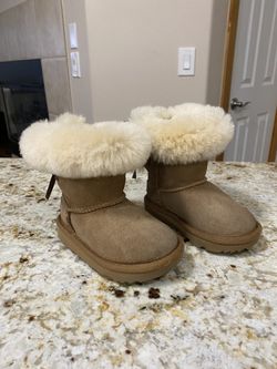 Toddler Chestnut Bailey Bow ll Ugg Boots Size 7