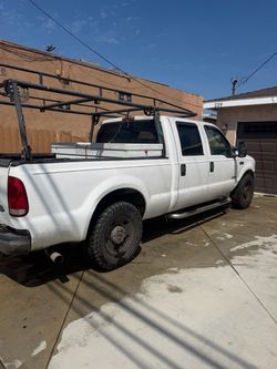 Ford F-250 Crew Cab Pickup Truck White