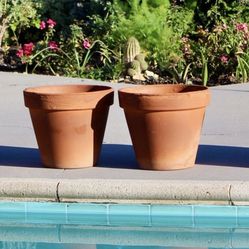 A Pair Of Mid-sized Made In Italy Terracotta Pots