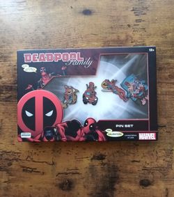 Deadpool family pin set new