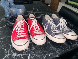Two pairs of converse men’s size 9