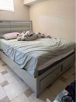 Platform storage Grey bed frame with drawers