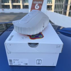 Nike Mind 001 Light Smoke Size 7w (Brand New with Receipt)