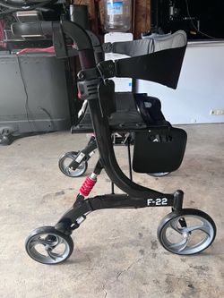 $220  🔥 Drive Medical Eagle Series F-22 Heavy Duty Rollator Walker – Like New – 450 lb Capacity