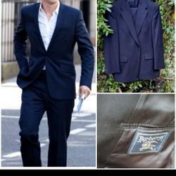Burberry suit Size 40 R