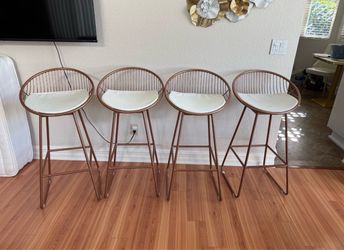Set of 4 elegant barstool chairs