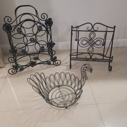 Tabletop or wall-mounted wine rack for 6 bottles of black wine 17in wide x 22in high and 01 Bronze M