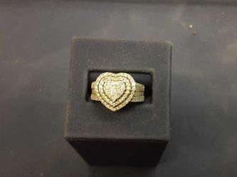 Women's Ring - White Gold 14k (.585) 5.2 grams Size 7.5