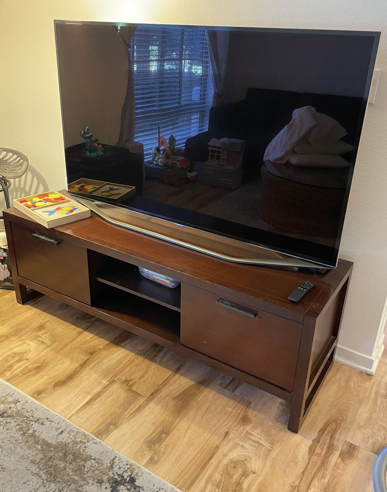 TV Stand 