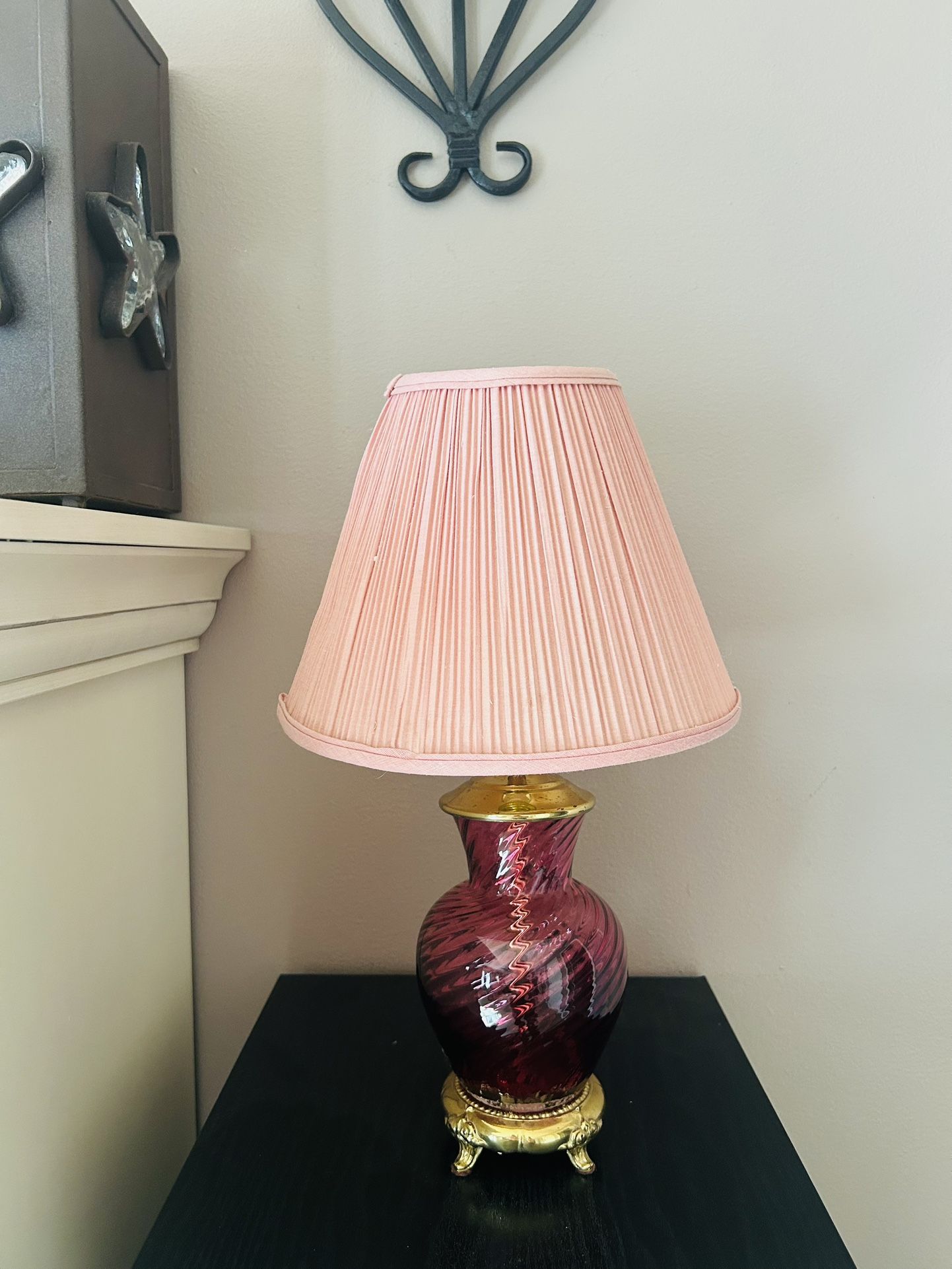 Vintage Pilgrim Cranberry Swirl Glass Table Lamp
