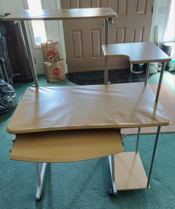 FREE ROLLING COMPACT METAL FRAME COMPUTER DESK Free