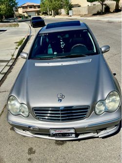 2005 Mercedes-Benz C320 – Clean Title 💎