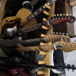 Guitar Equipment 