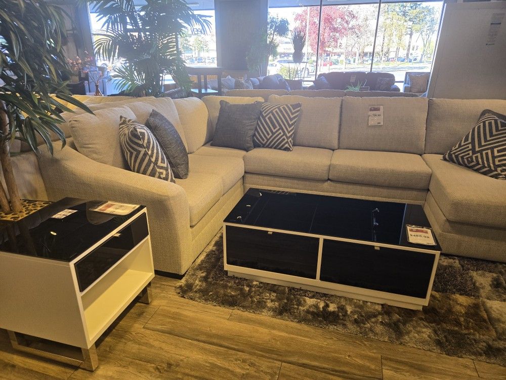 STORAGE COFFEE TABLE $$489 FINANCING AVAILABLE 120 DAYS SAME AS CASH 