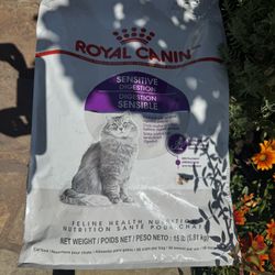 Royal Canin, Cats Food
