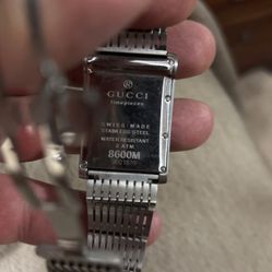 Men’s classic Gucci Watch