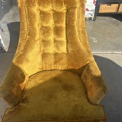 Vintage 1972 mustard gold velvet armchair $300 Obo 