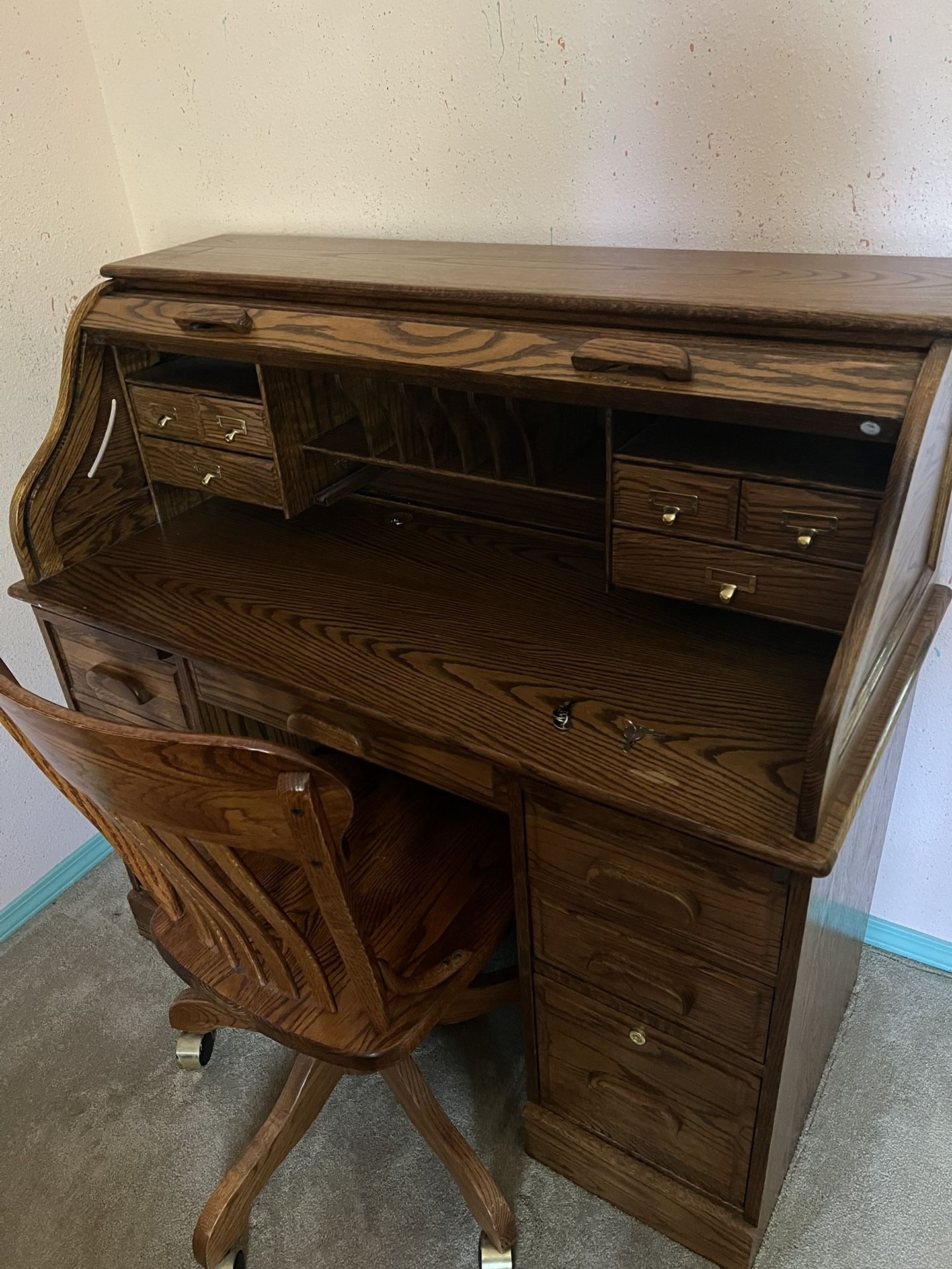 Roll Top desk With Chair