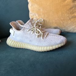 Yeezy 350 V2 Butter Size 10.5