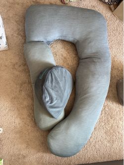 2 Pregnancy Pillows