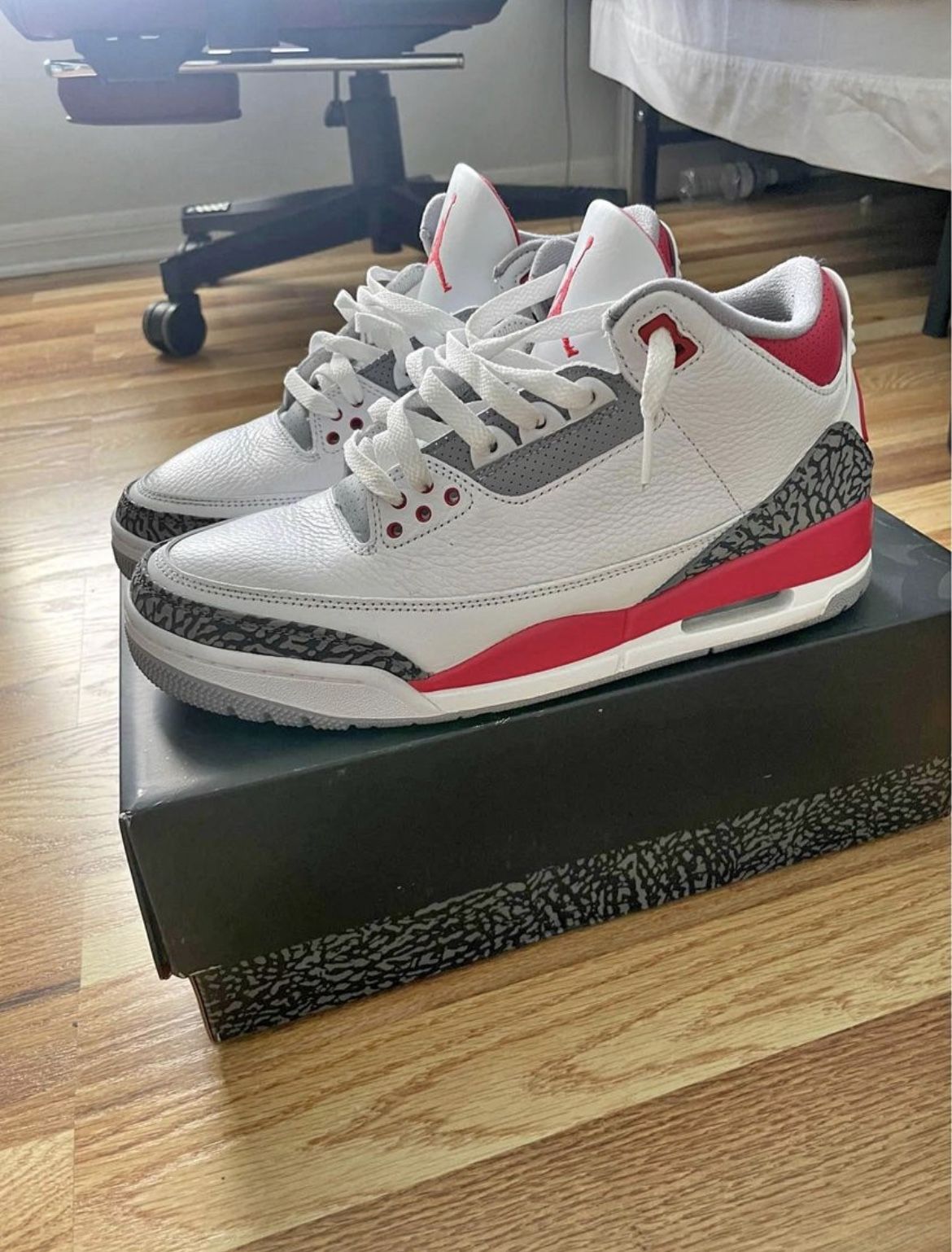 fire red 3 size 9.5