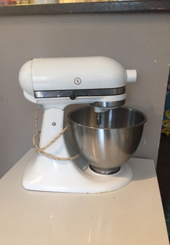Vintage 1970s kitchen aide mixer with accessories for Sale in ...