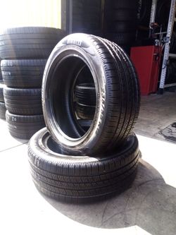 Pair of P235/55R19 Pirelli