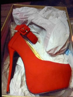 HERSTYLE  STYLE SYRRUS " RED" SIZE 6 5