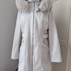 Guess Woman’s Jacket Size Large