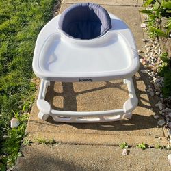 Joovy Spon. b Baby Walker