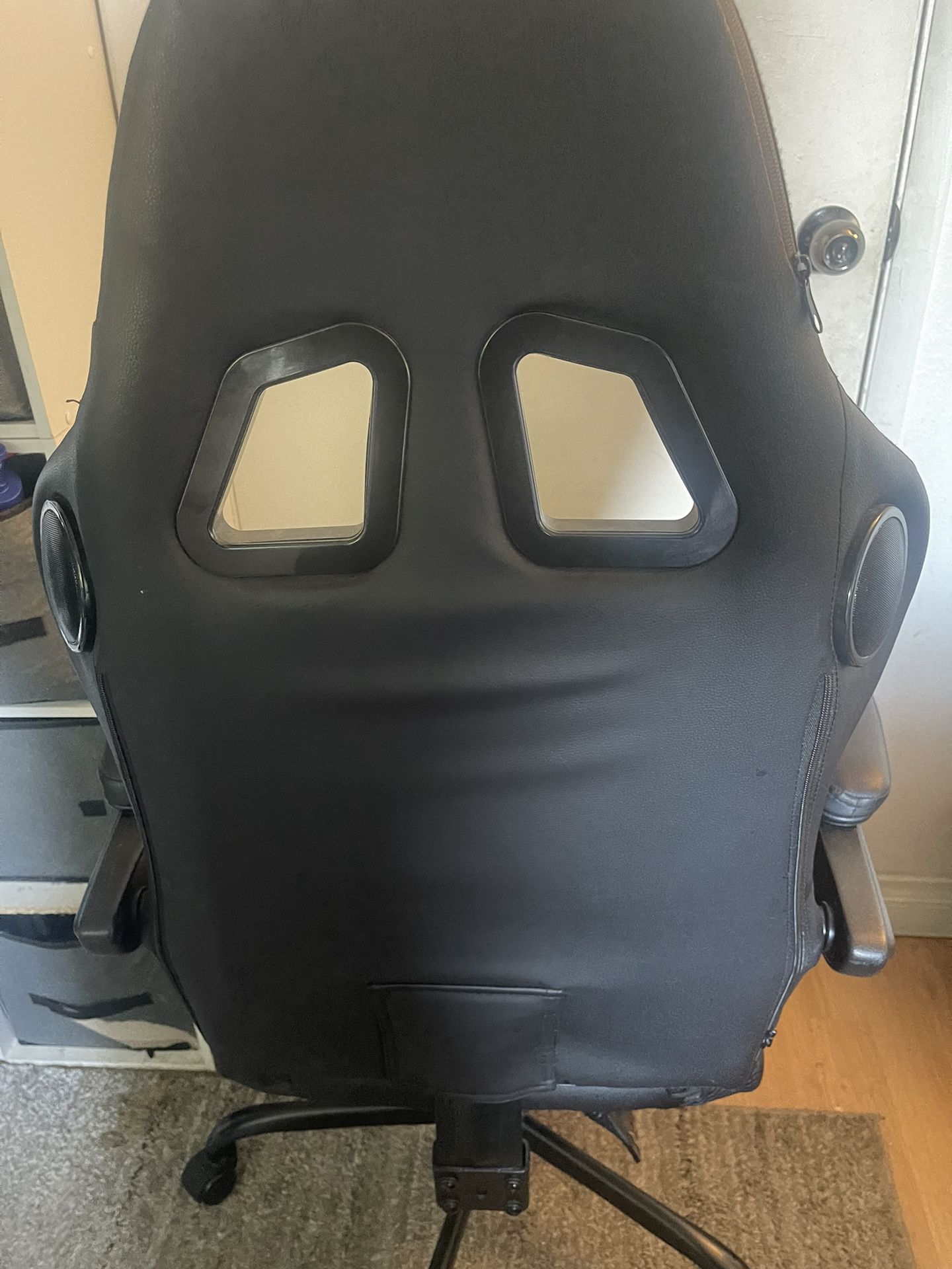GT RACING GAMING CHAIR for Sale in Garden Grove, CA OfferUp