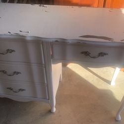 Desk/vanity