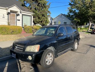 Clean title Toyota Highlander