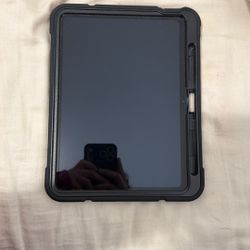 iPad With Cover A16 