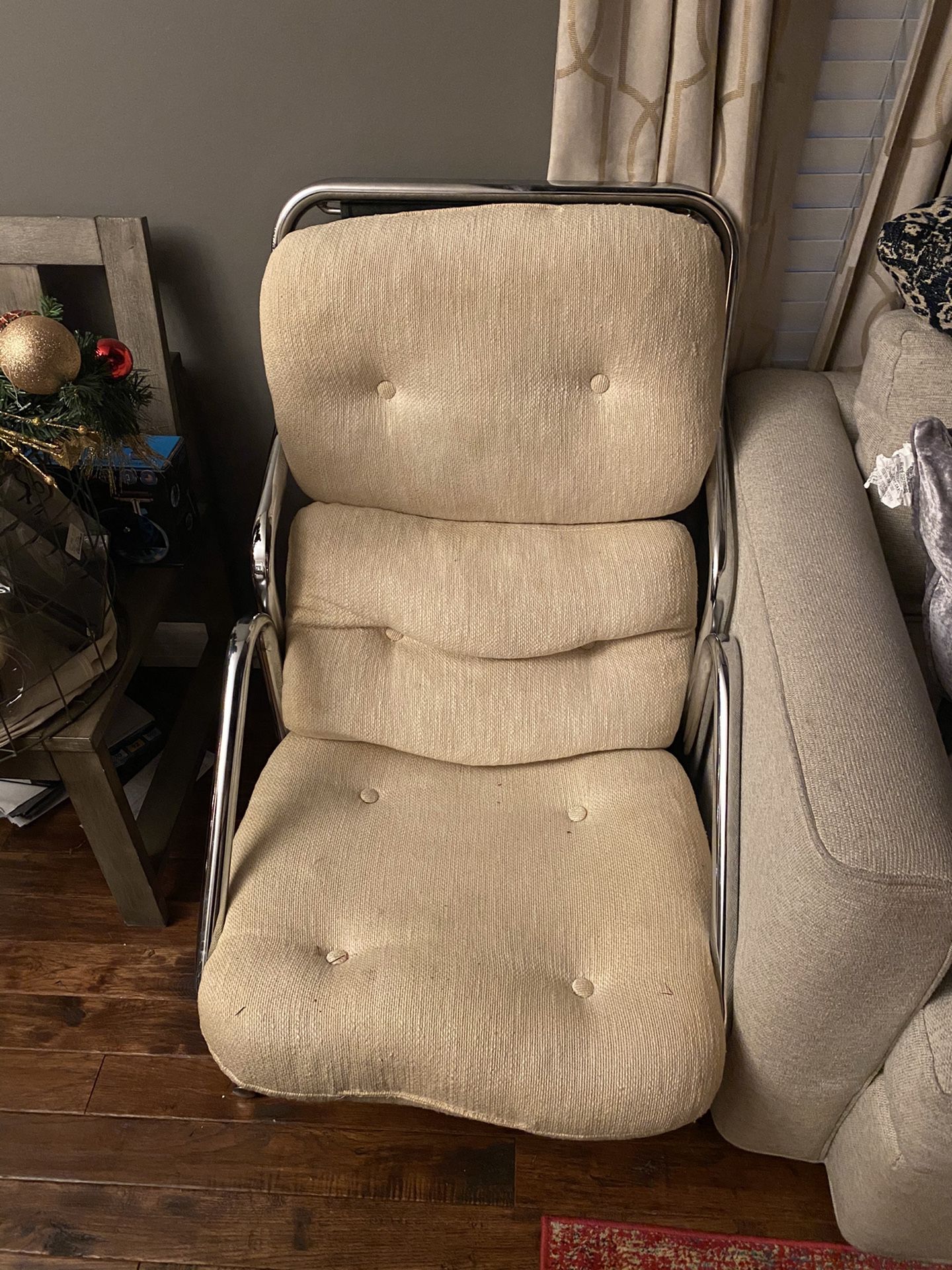 Chair for sale “free delivery “ washable