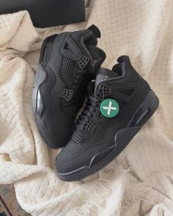 Jordan 4’s Black cats