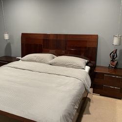King Bedroom Set - Perfect Condition!