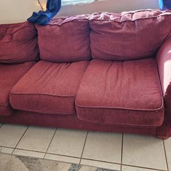 Red Couch, Sofa Rojo