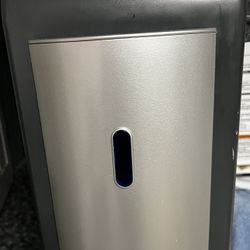 Touchless Vaccum Westinghouse Sweepeze 