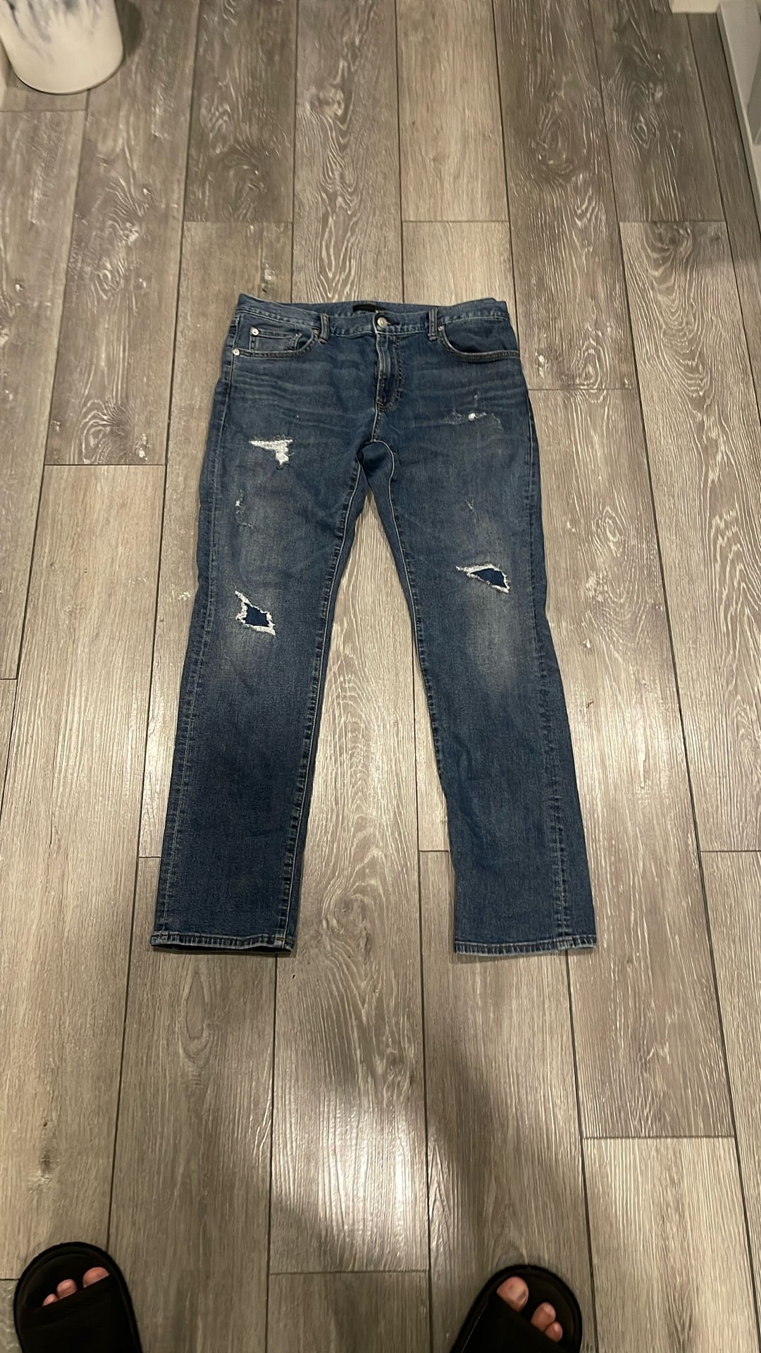 Uniqlo Blue Jeans Distressed sz 32