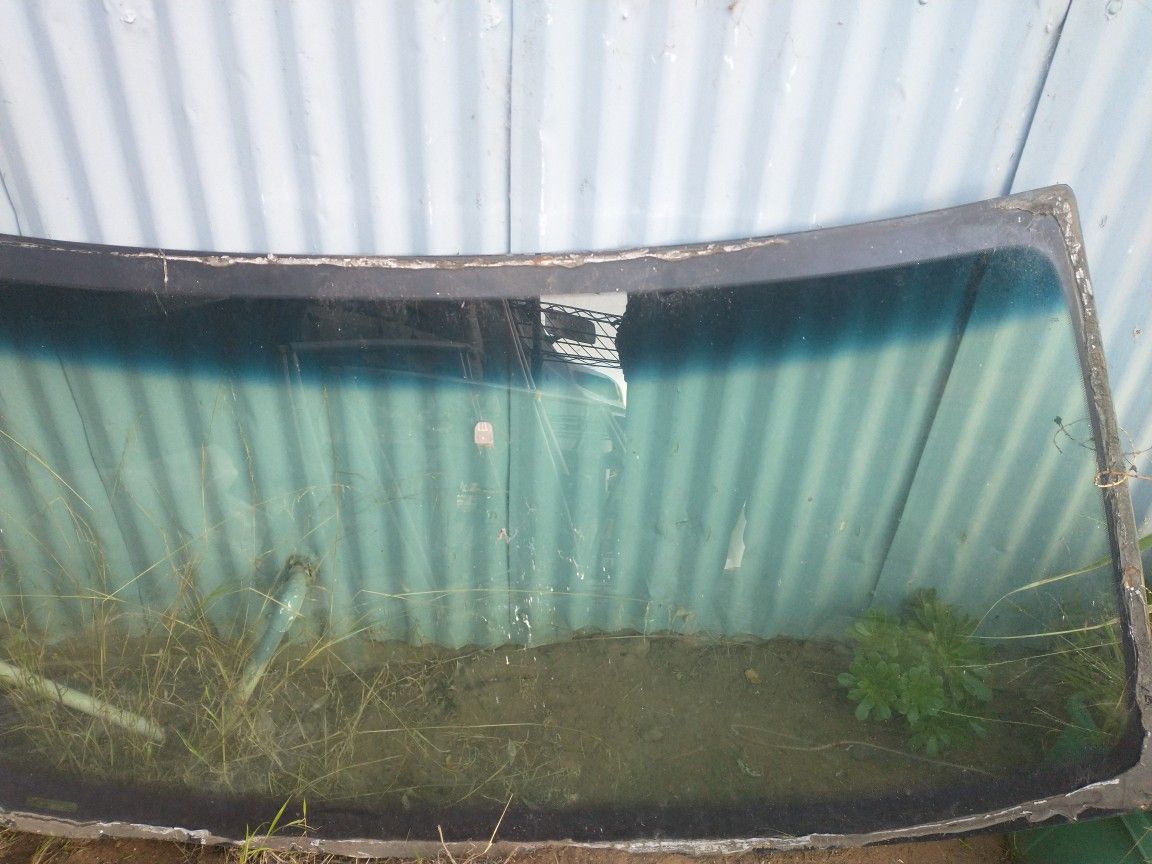 FORD F150  Front Windshield 