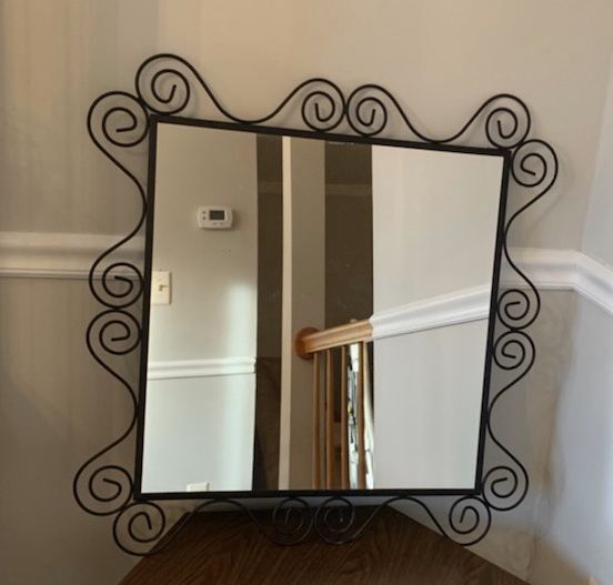 Wall mirror