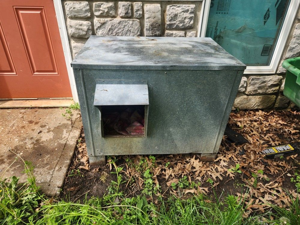 Pro Grade Dog House!