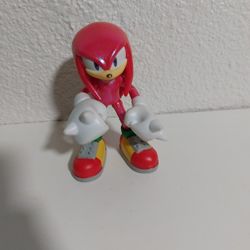Knuckles Figure
