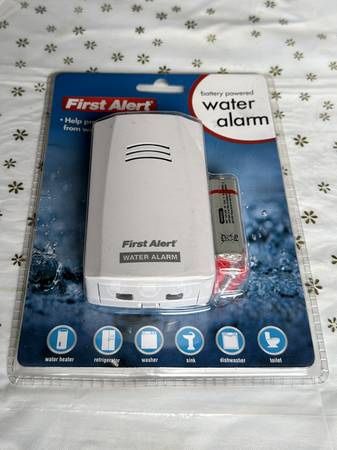 New Sealed First Alert Water Alarm WA100 For Leak and Flood Detection