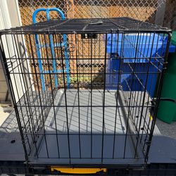Like new medium dog kennel