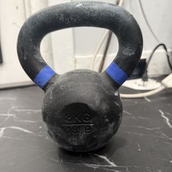 Non-Slip Handle 18lb kettlebell 