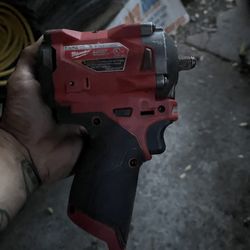 Milwaukee M12 Fuel Stubby 