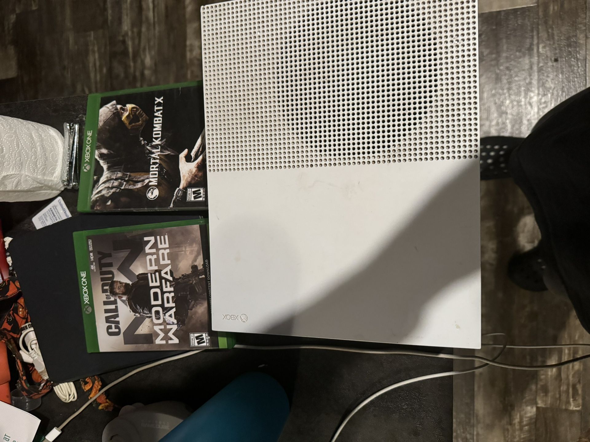 Xbox One S 1tb With Games Wired Controller 110