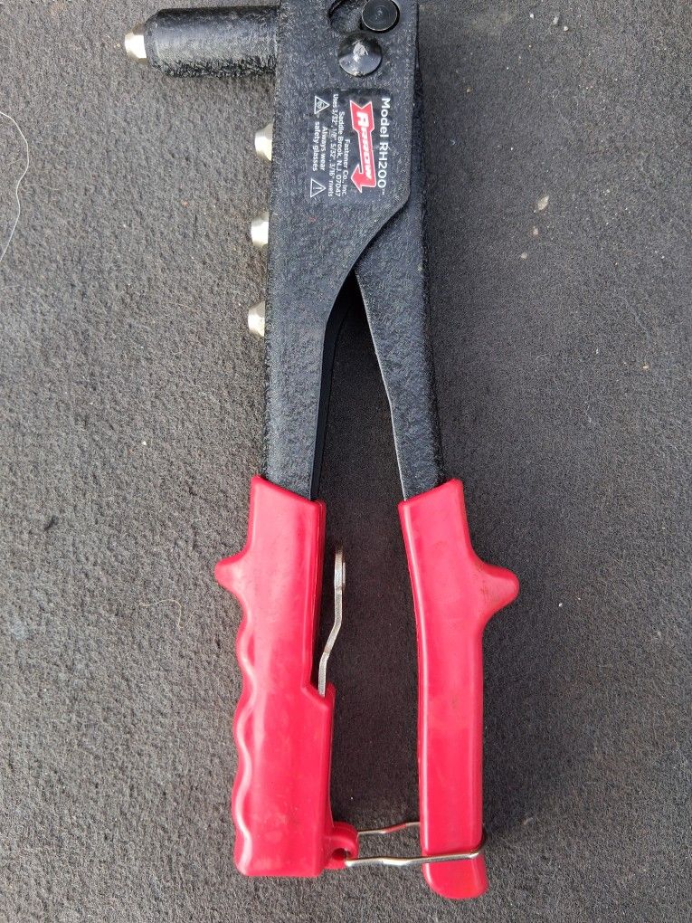 Arrow Rivet Gun